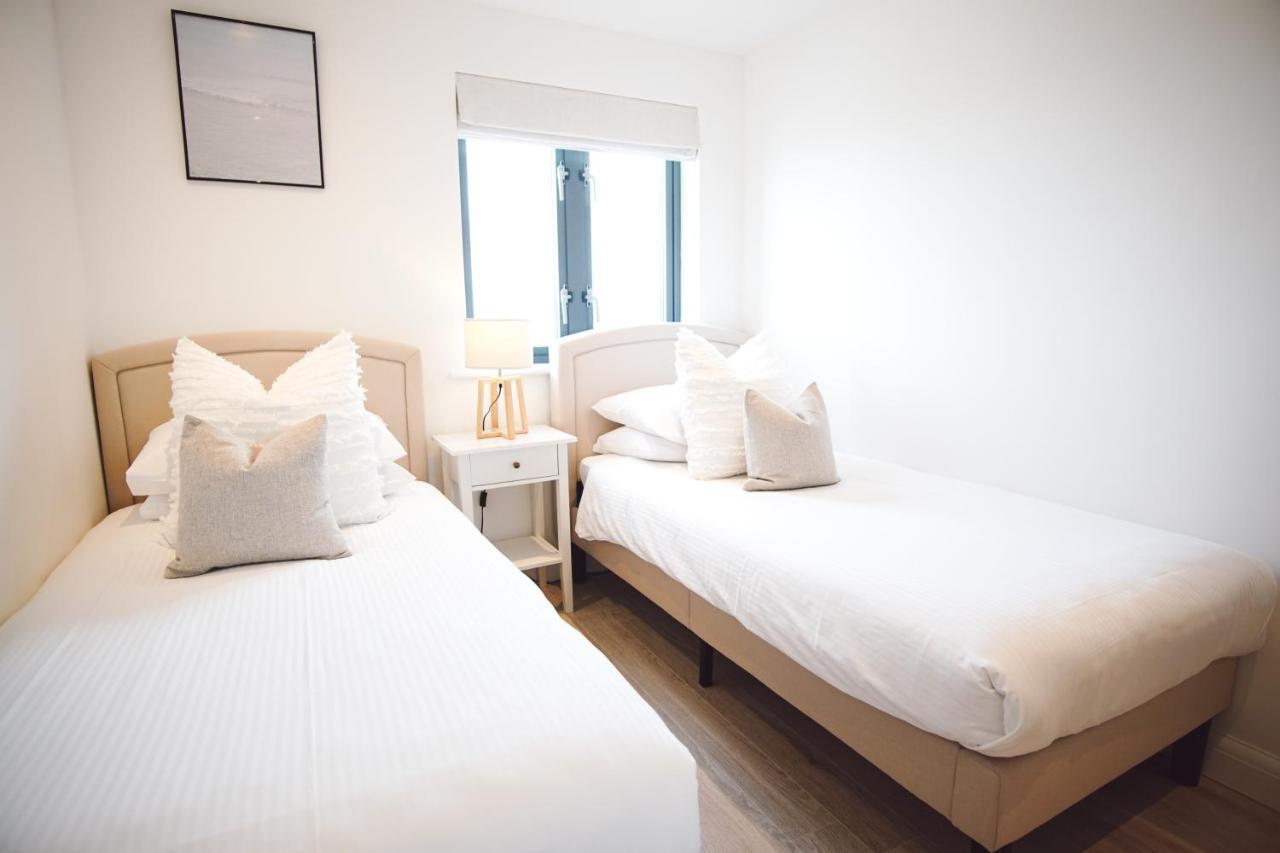 Appartamento Stunning Two Bed Sea View With Pool & Gym New Quay